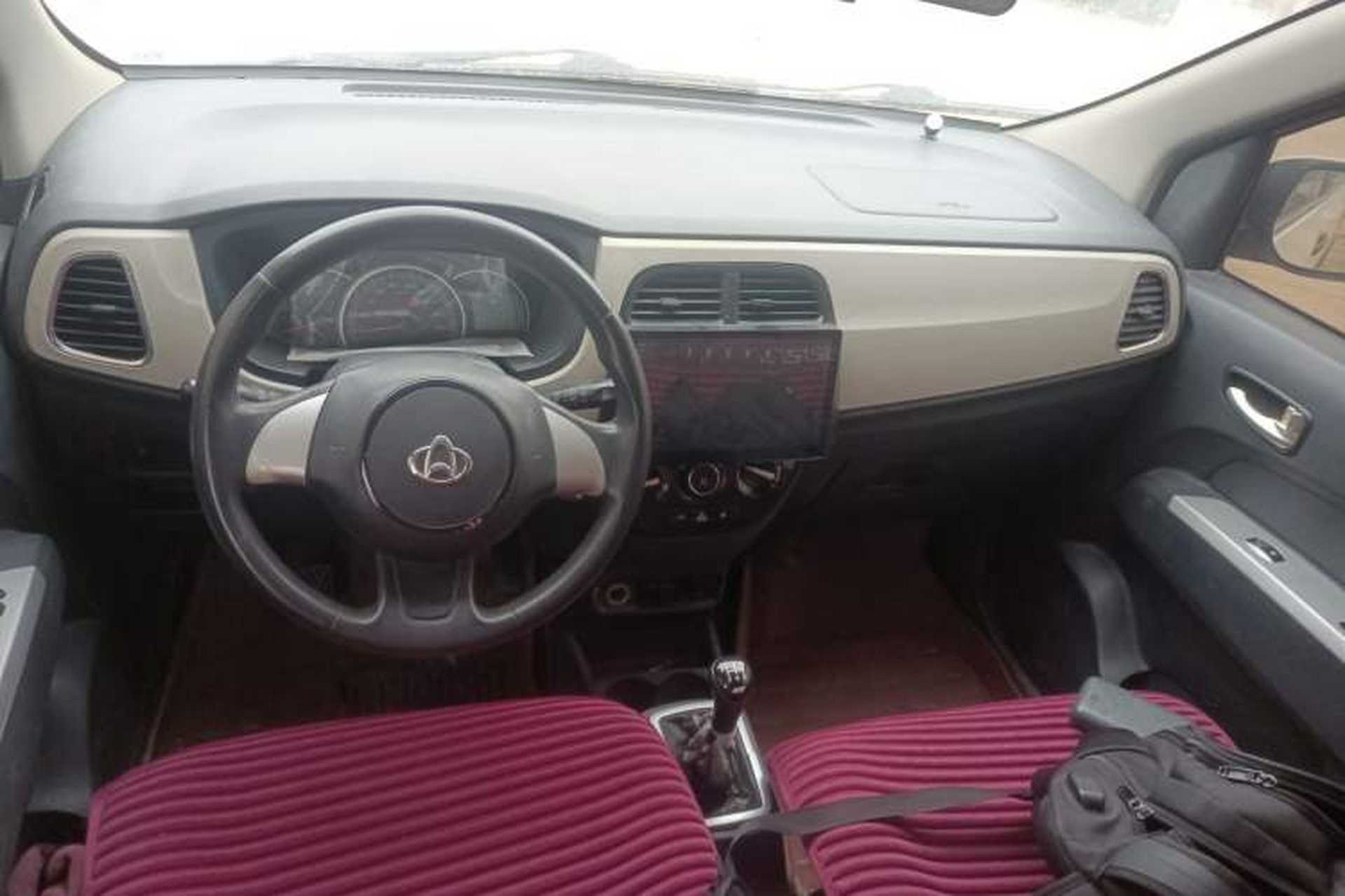 Used CHANGAN OSHAN Olisway 2013 1.4L Manual Jingxiang Model Center Console