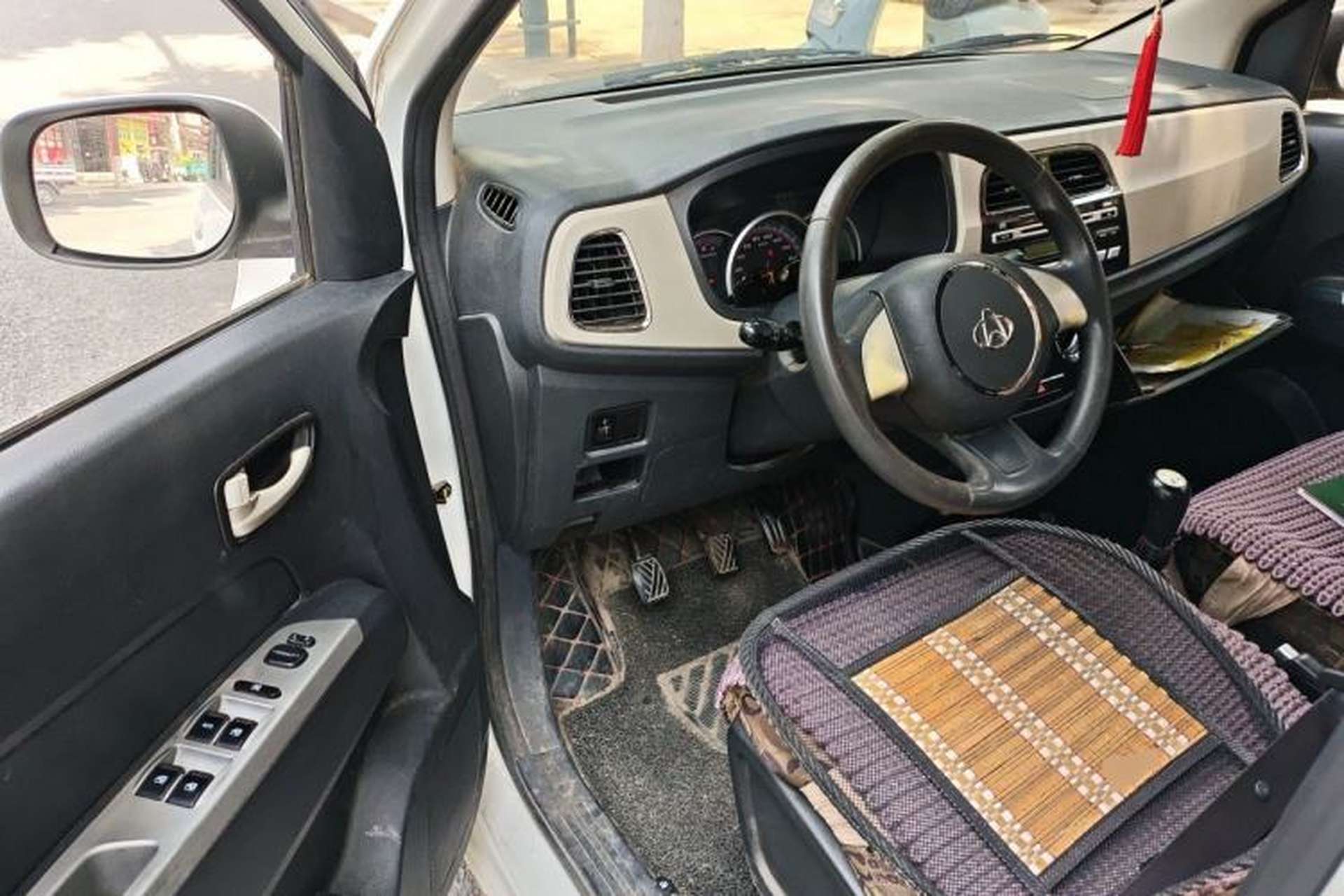 Used CHANGAN OSHAN Olisway 2013 1.2L Manual Elite Model Driver Seat