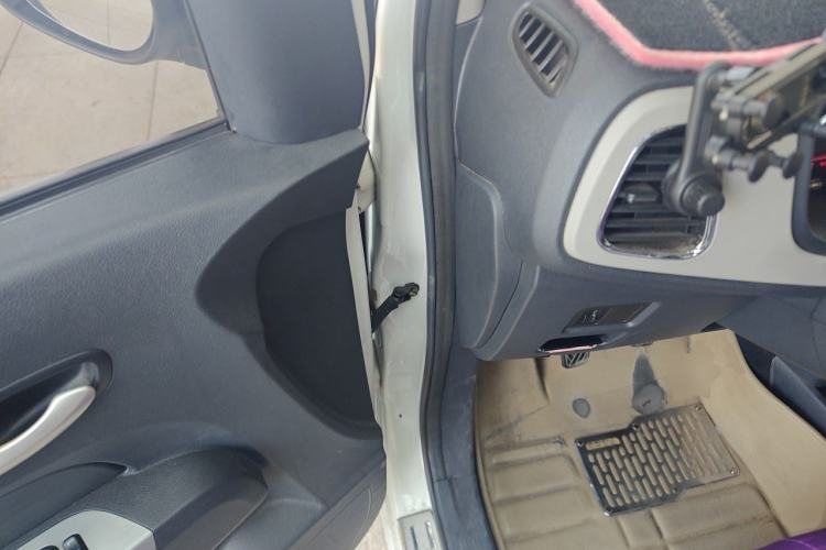 Used CHANGAN OSHAN Olisway 2013 1.2L Manual Elite Model Driver Seat