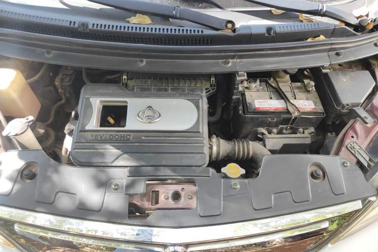 Used CHANGAN OSHAN Olisway 2013 1.2L Manual Elite Model Engine Bay