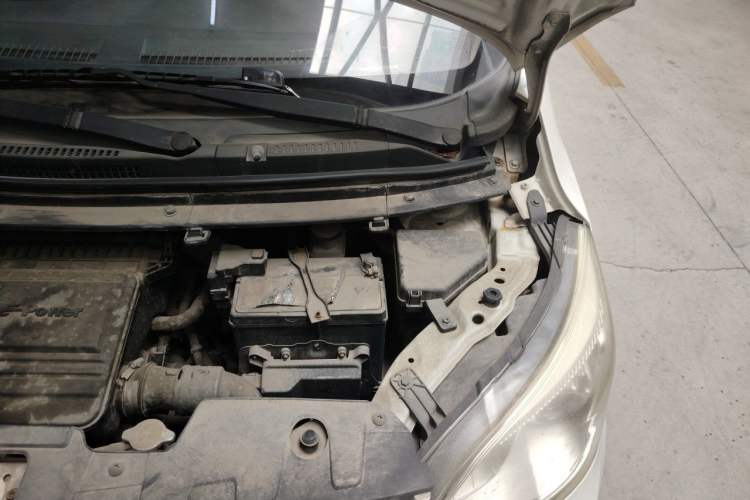 Used CHANGAN OSHAN Olisway 2013 1.2L Manual Elite Model Engine Bay Left
