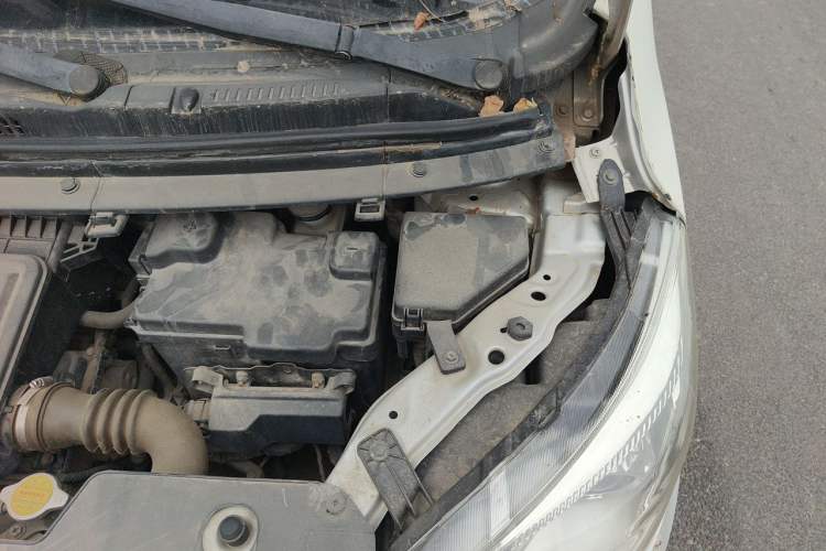 Used CHANGAN OSHAN Olisway 2013 1.2L Manual Elite Model Engine Bay Left