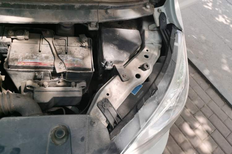 Used CHANGAN OSHAN Olisway 2013 1.2L Manual Elite Model Engine Bay Left