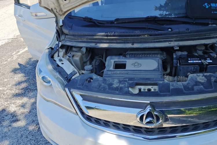 Used CHANGAN OSHAN Olisway 2013 1.2L Manual Elite Model Engine Bay Right