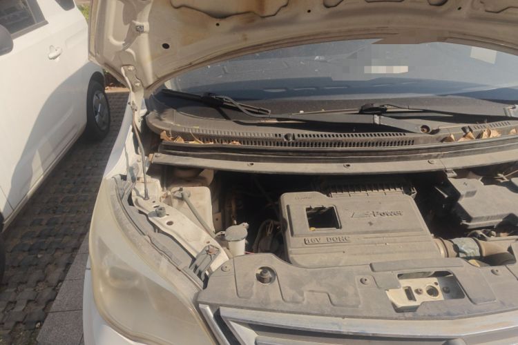 Used CHANGAN OSHAN Olisway 2013 1.2L Manual Elite Model Engine Bay Right