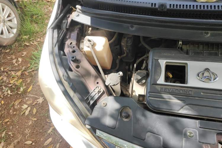 Used CHANGAN OSHAN Olisway 2013 1.2L Manual Elite Model Engine Bay Right