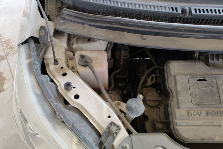 Used CHANGAN OSHAN Olisway 2013 1.2L Manual Elite Model Engine Bay Right