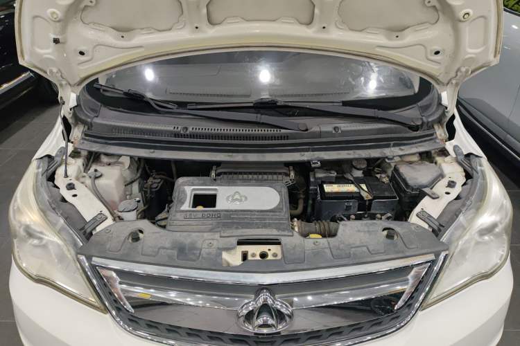 Used CHANGAN OSHAN Olisway 2013 1.2L Manual Elite Model Engine Bay