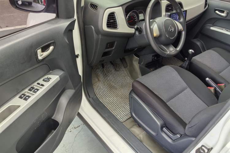Used CHANGAN OSHAN Olisway 2013 1.4L Manual Jingxiang Model Exterior 9