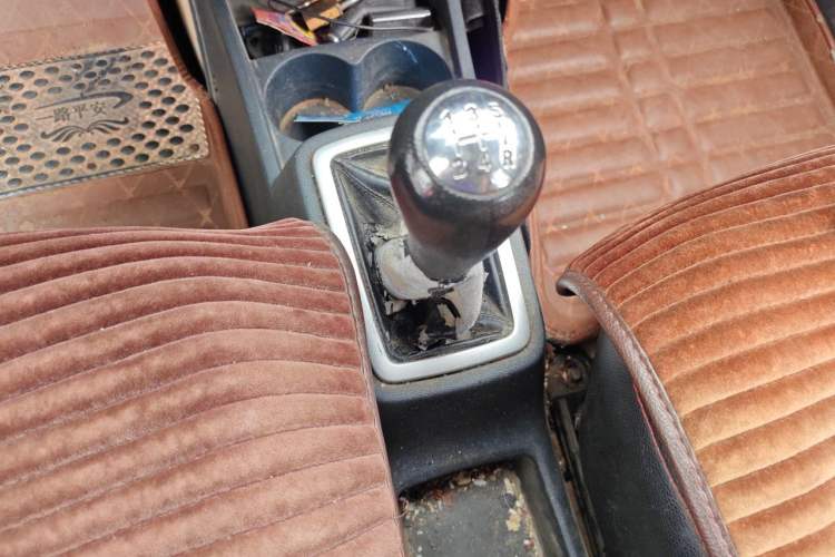 Used CHANGAN OSHAN Olisway 2013 1.2L Manual Elite Model Gear Lever