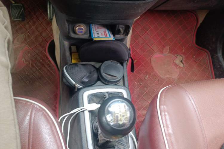 Used CHANGAN OSHAN Olisway 2013 1.2L Manual Elite Model Gear Lever