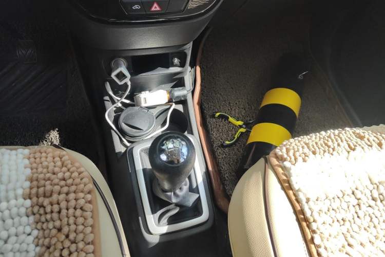 Used CHANGAN OSHAN Olisway 2013 1.2L Manual Elite Model Gear Lever