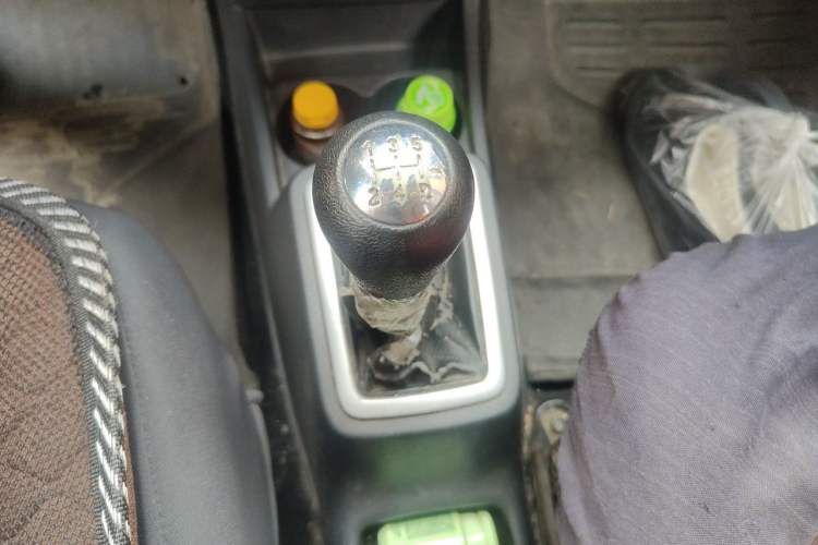 Used CHANGAN OSHAN Olisway 2013 1.2L Manual Elite Model Gear Lever