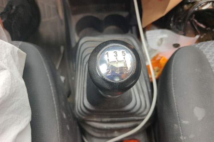 Used CHANGAN OSHAN Olisway 2013 1.2L Manual Elite Model Gear Lever