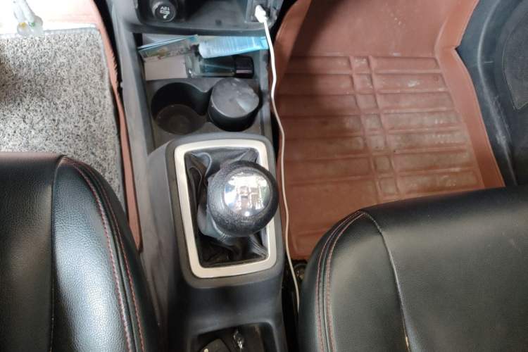 Used CHANGAN OSHAN Olisway 2013 1.2L Manual Elite Model Gear Lever