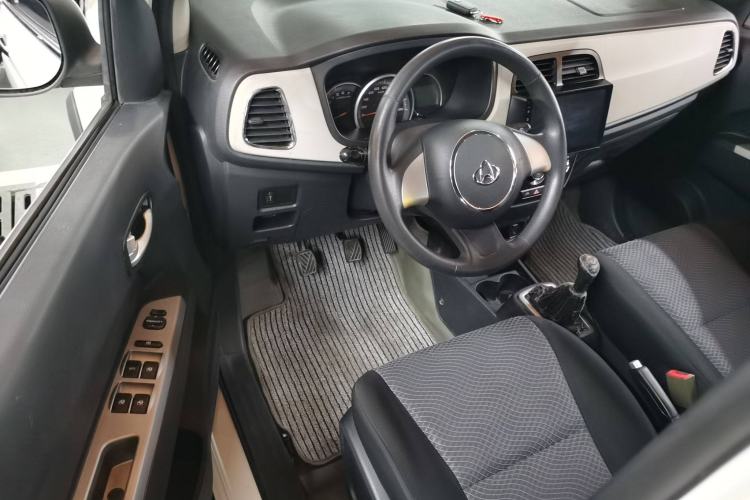 Used CHANGAN OSHAN Olisway 2013 1.4L Manual Jingxiang Model Interior 3