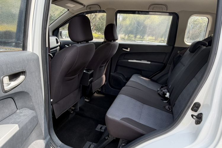 Used CHANGAN OSHAN Olisway 2013 1.2L Manual Elite Model Interior 3