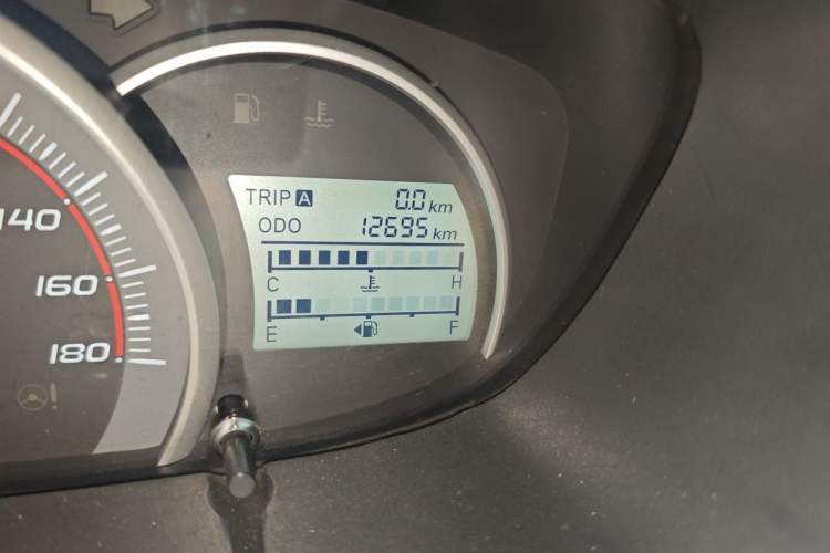 Used CHANGAN OSHAN Olisway 2013 1.2L Manual Elite Model Odometer Close Up