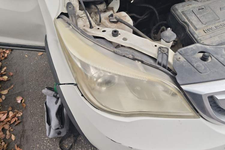 Used CHANGAN OSHAN Olisway 2013 1.4L Manual Jingyue Model Right Front Headlight