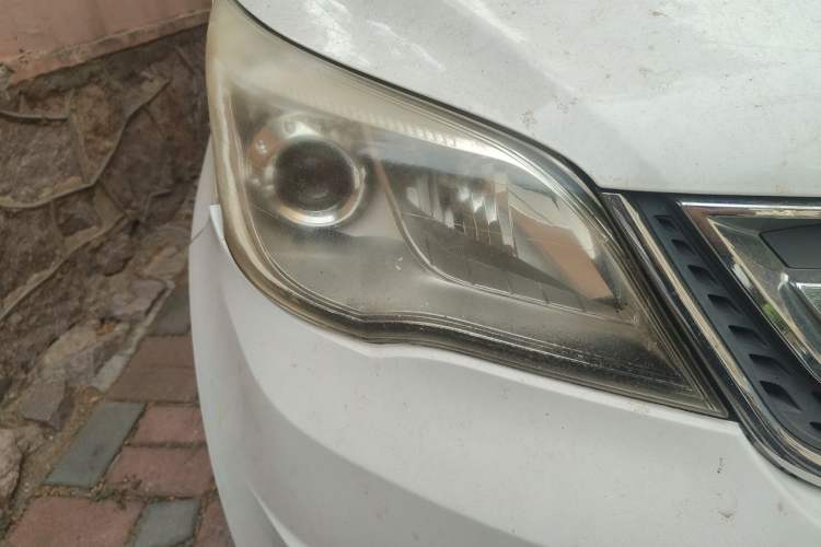 Used CHANGAN OSHAN Olisway 2013 1.2L Manual Elite Model Right Front Headlight
