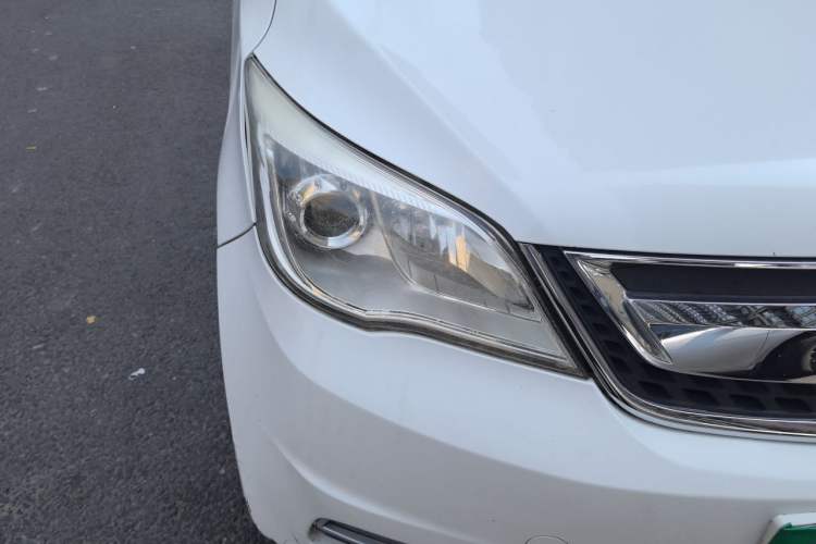 Used CHANGAN OSHAN Olisway 2013 1.2L Manual Elite Model Right Front Headlight