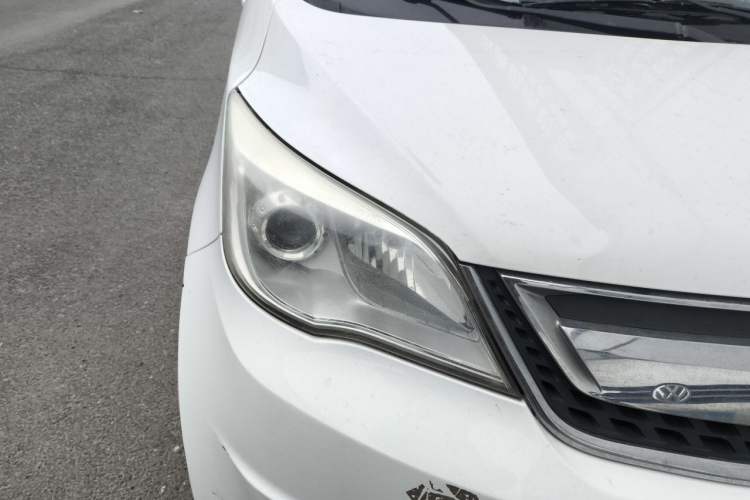 Used CHANGAN OSHAN Olisway 2013 1.2L Manual Elite Model Right Front Headlight