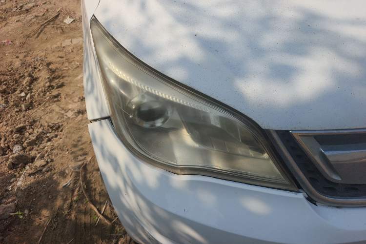 Used CHANGAN OSHAN Olisway 2013 1.2L Manual Elite Model Right Front Headlight