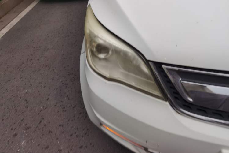 Used CHANGAN OSHAN Olisway 2013 1.2L Manual Elite Model Right Front Headlight