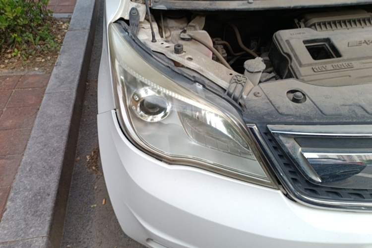 Used CHANGAN OSHAN Olisway 2013 1.2L Manual Elite Model Right Front Headlight
