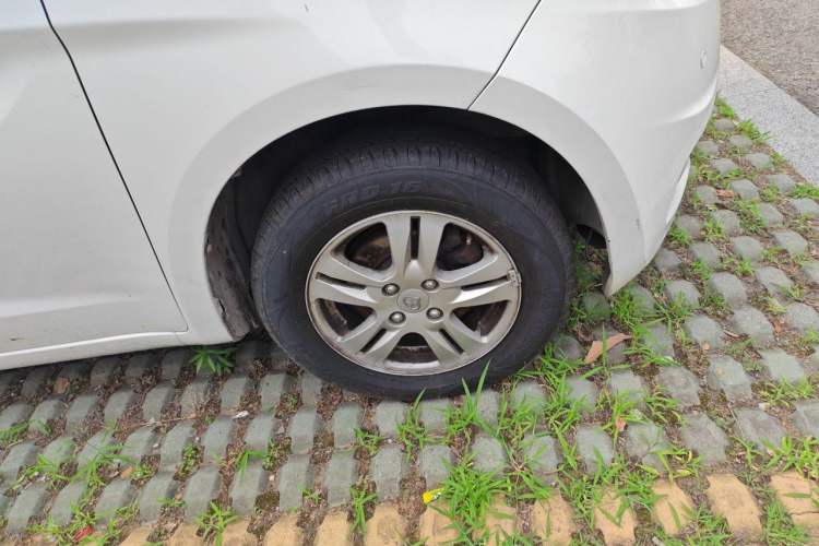 Used CHANGAN OSHAN Olisway 2013 1.2L Manual Elite Model Right Front Wheel Hub