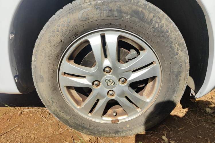 Used CHANGAN OSHAN Olisway 2013 1.2L Manual Elite Model Right Front Wheel Hub