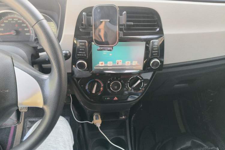 Used CHANGAN OSHAN Olisway 2013 1.2L Manual Elite Model Audio And AC Panel