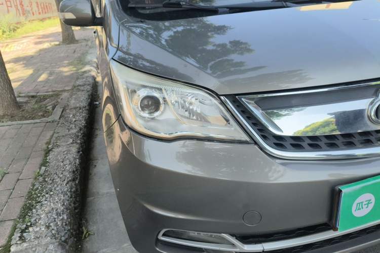 Used CHANGAN OSHAN Olisway 2013 1.2L Manual Elite Model Right Front Headlight