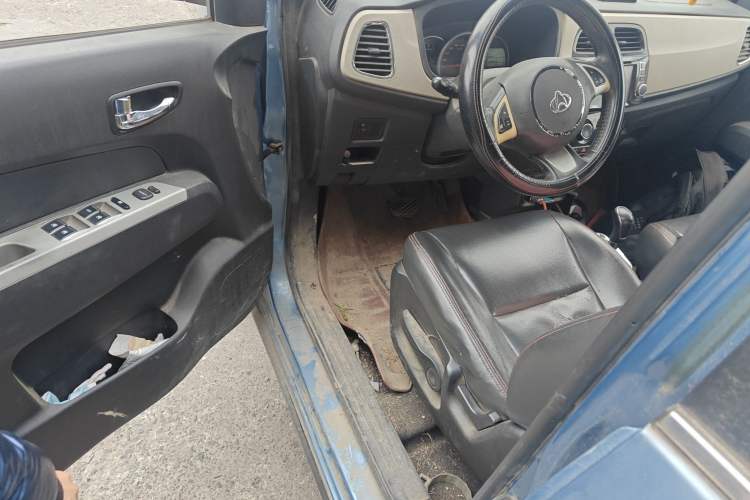 Used CHANGAN OSHAN Olisway 2014 1.4L AMT Luxury Model Driver Seat