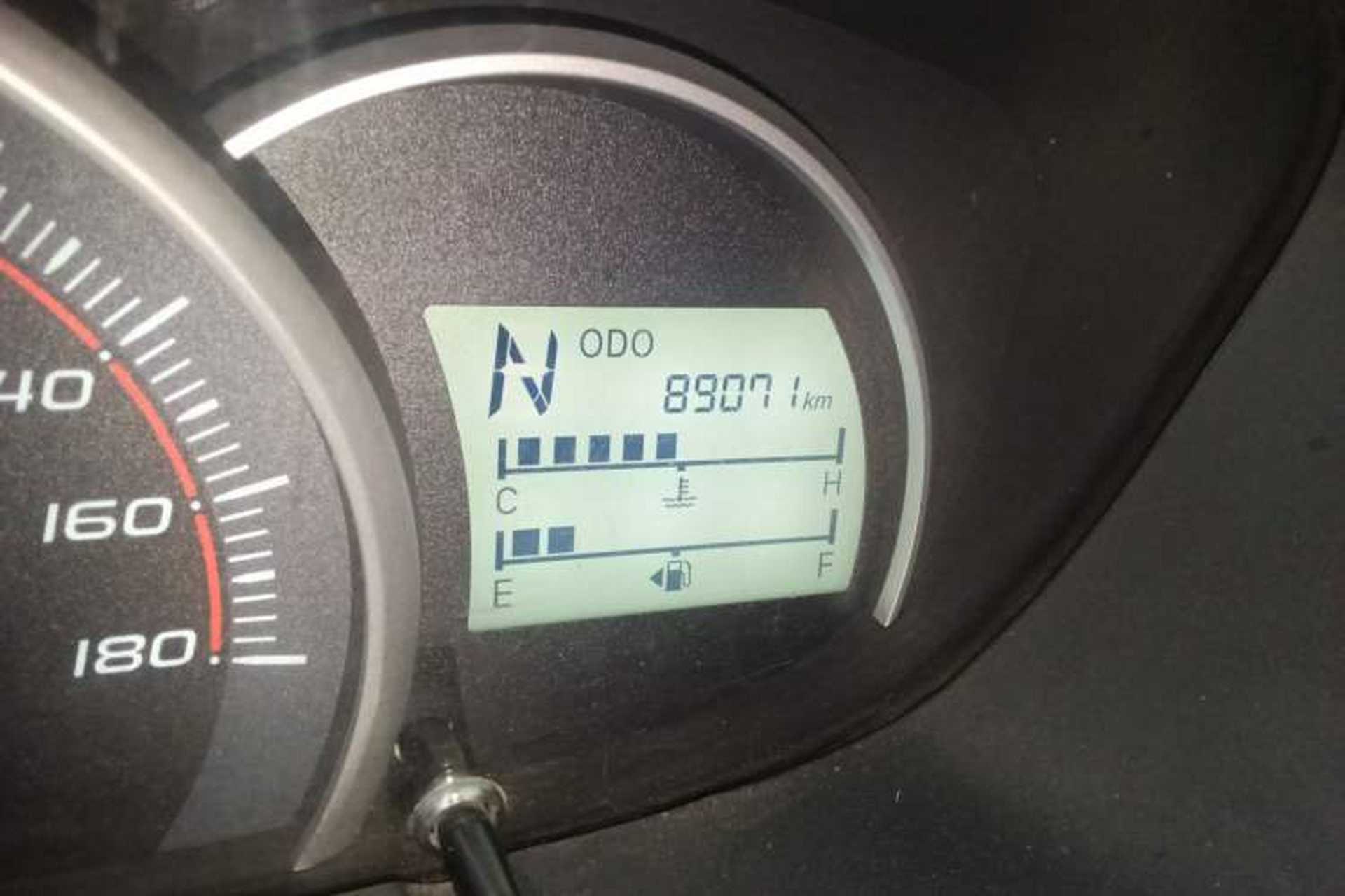 Used CHANGAN OSHAN Olisway 2014 1.4L AMT YouShang Trim Odometer Close Up