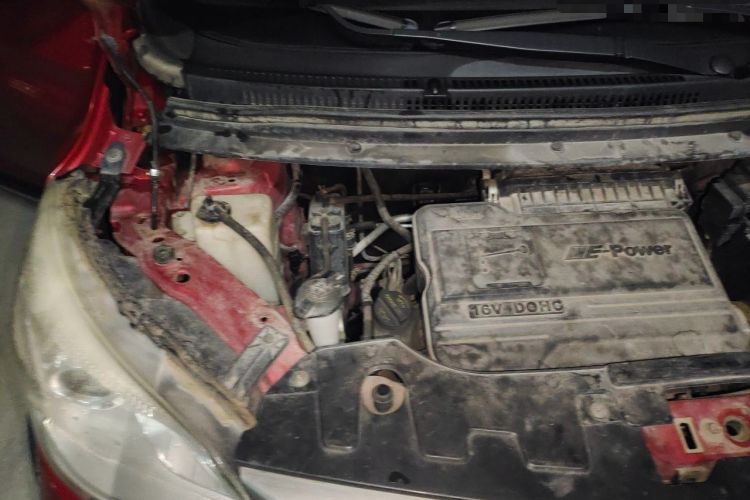 Used CHANGAN OSHAN Olisway 2014 1.4L AMT Luxury Model Engine Bay Right