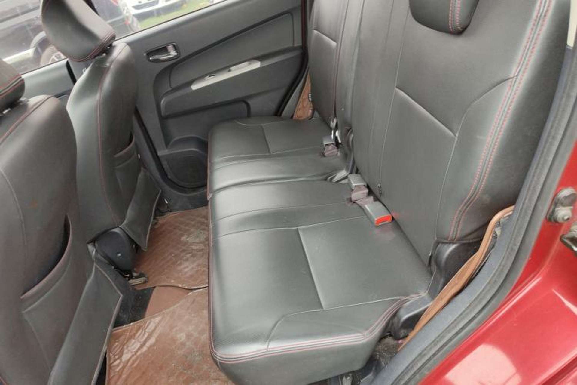 Used CHANGAN OSHAN Olisway 2014 1.4L AMT Luxury Model Interior 4