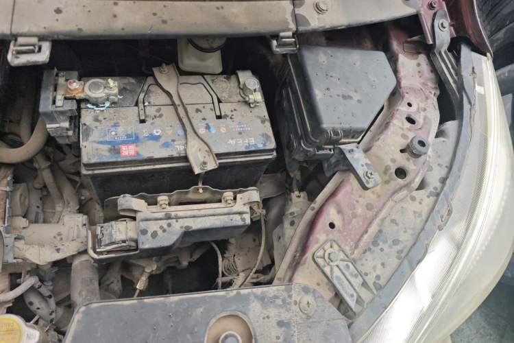 Used CHANGAN OSHAN Olisway 2015 1.2L Manual Enjoyment Model Engine Bay Left
