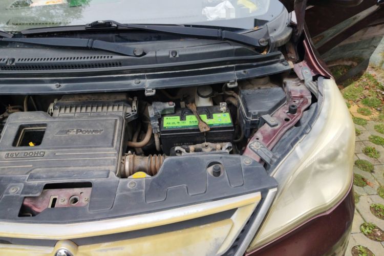 Used CHANGAN OSHAN Olisway 2015 1.2L Manual Enjoyment Model Engine Bay Left