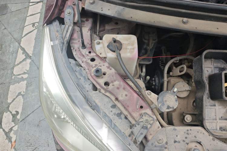 Used CHANGAN OSHAN Olisway 2015 1.2L Manual Enjoyment Model Engine Bay Right