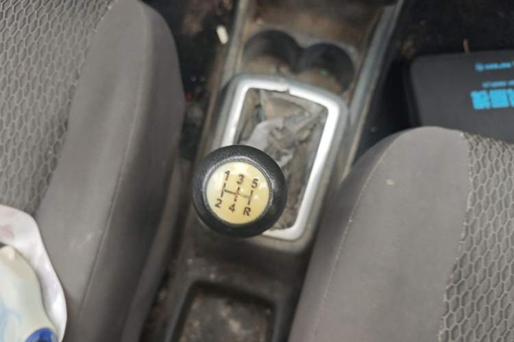 Used CHANGAN OSHAN Olisway 2015 1.2L Manual Enjoyment Model Gear Lever
