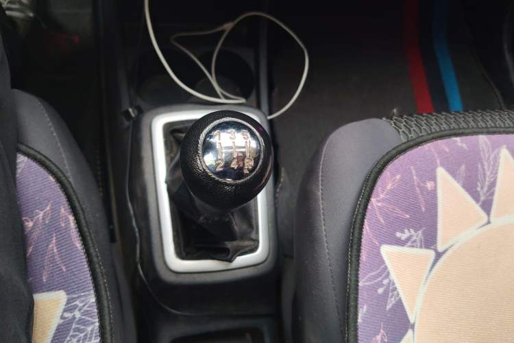 Used CHANGAN OSHAN Olisway 2015 1.2L Manual Enjoyment Model Gear Lever