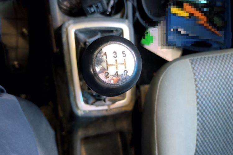 Used CHANGAN OSHAN Olisway 2015 1.2L Manual Enjoyment Model Gear Lever