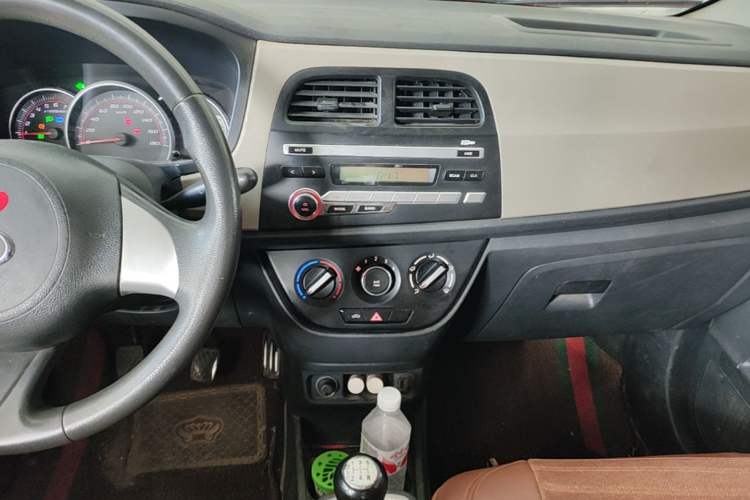 Used CHANGAN OSHAN Olisway 2015 1.2L Manual Enjoyment Model Audio And AC Panel