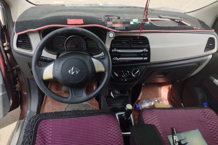 Used CHANGAN OSHAN Olisway 2015 1.2L Manual Enjoyment Model Center Console