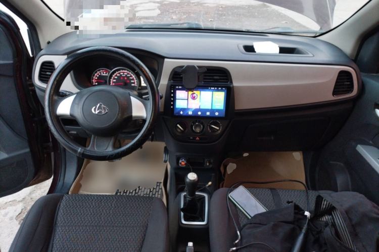 Used CHANGAN OSHAN Olisway 2015 1.2L Manual Enjoyment Model Center Console
