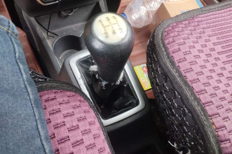 Used CHANGAN OSHAN Olisway 2015 1.2L Manual Enjoyment Model Gear Lever