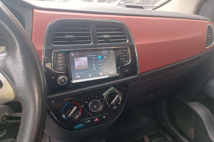 Used CHANGAN OSHAN Olisway 2015 X6 1.4L Manual Mount Everest Edition Audio And AC Panel