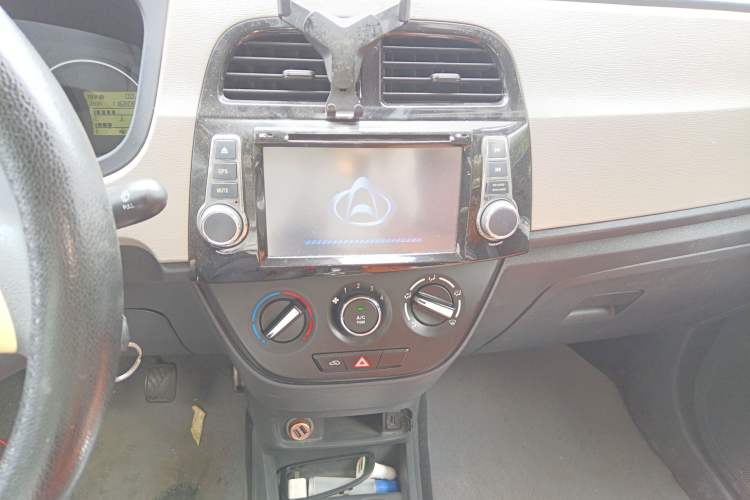 Used CHANGAN OSHAN Olisway 2015 1.2L Manual Enjoyment Model Audio And AC Panel
