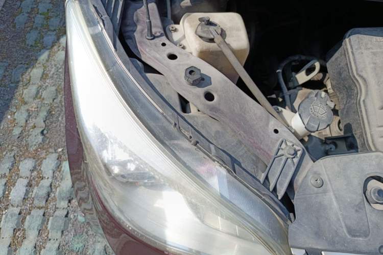 Used CHANGAN OSHAN Olisway 2015 1.2L Manual Enjoyment Model Engine Bay Right